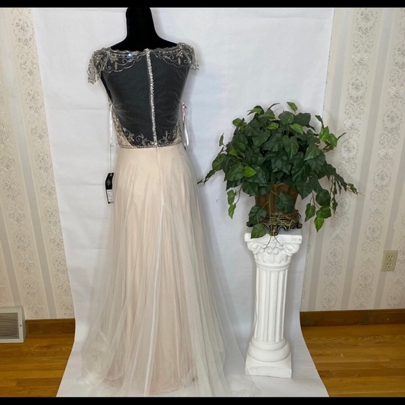 Willowby by Watters Beaded Wedding Dress - Perfect for Spring! - Picture 4 of 14